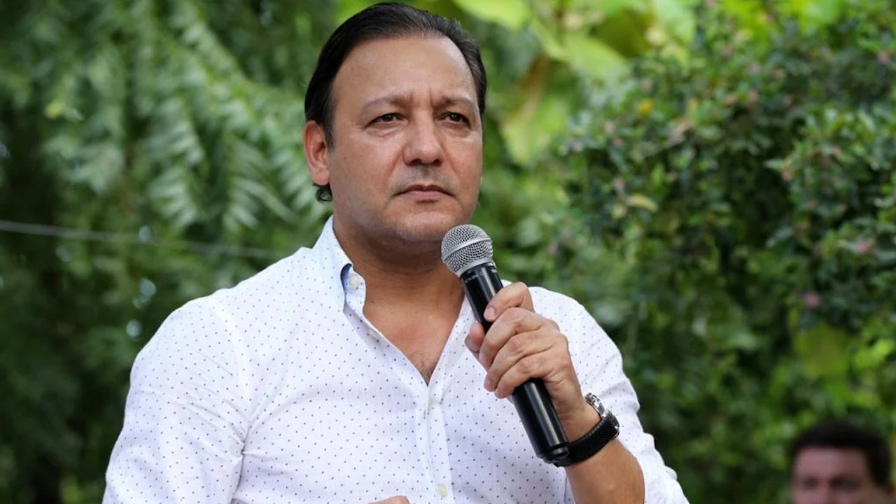 ABEL MARTÍNEZ FRENTE AL COMITÉ CENTRAL DEL PLD: ¿ESTRATEGIA POLÍTICA O DESACUERDO?