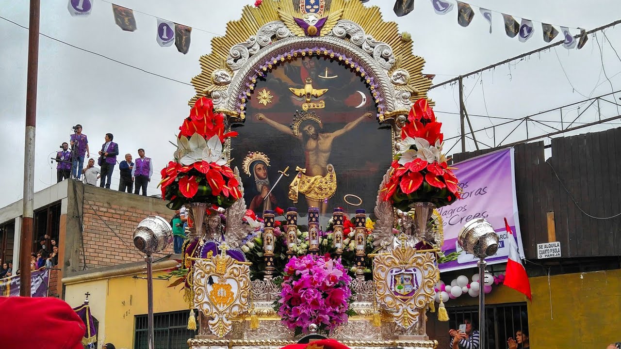 PRIMER RECORRIDO PROCESIONAL DEL SEÑOR DE LOS MILAGROS DE LAS NAZARENAS 06/10/2018