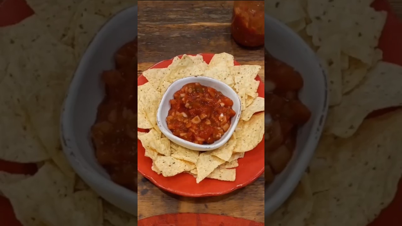 HOW TO MAKE CHUNKY SALSA! Quick & Easy just like Tostitos! #salsa #chipsanddip #chipsandsalsa