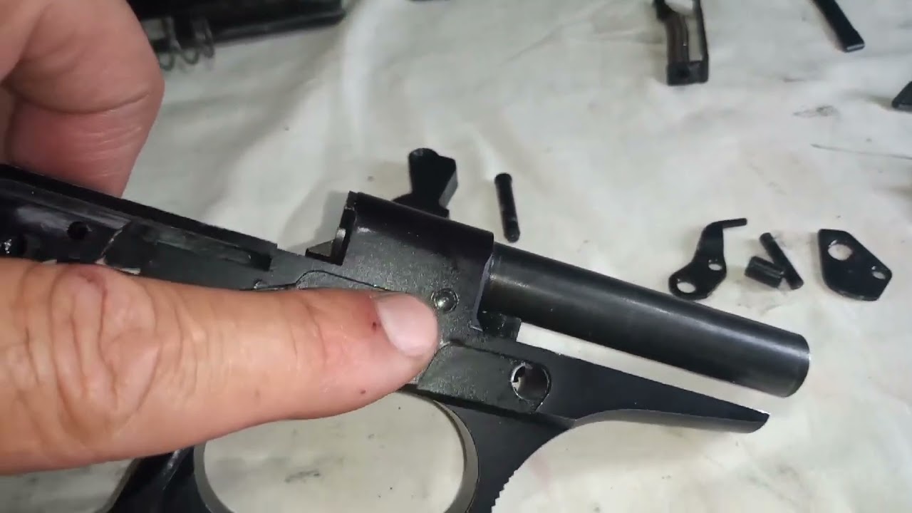 Desarme Explosivo Bersa .22 Thunder Curso AUXILIAR DE ARMERIA. Cursante MEDINA ÁNGEL