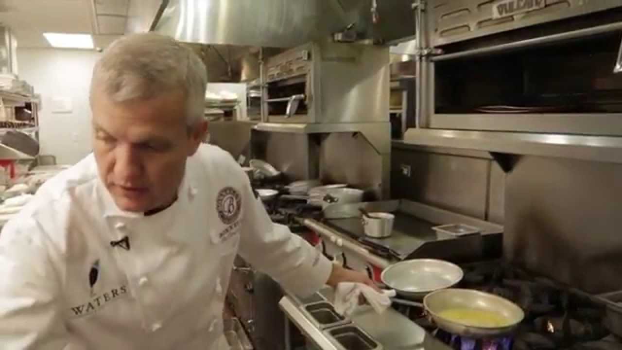 Jon Bonnell's Steamed Clams