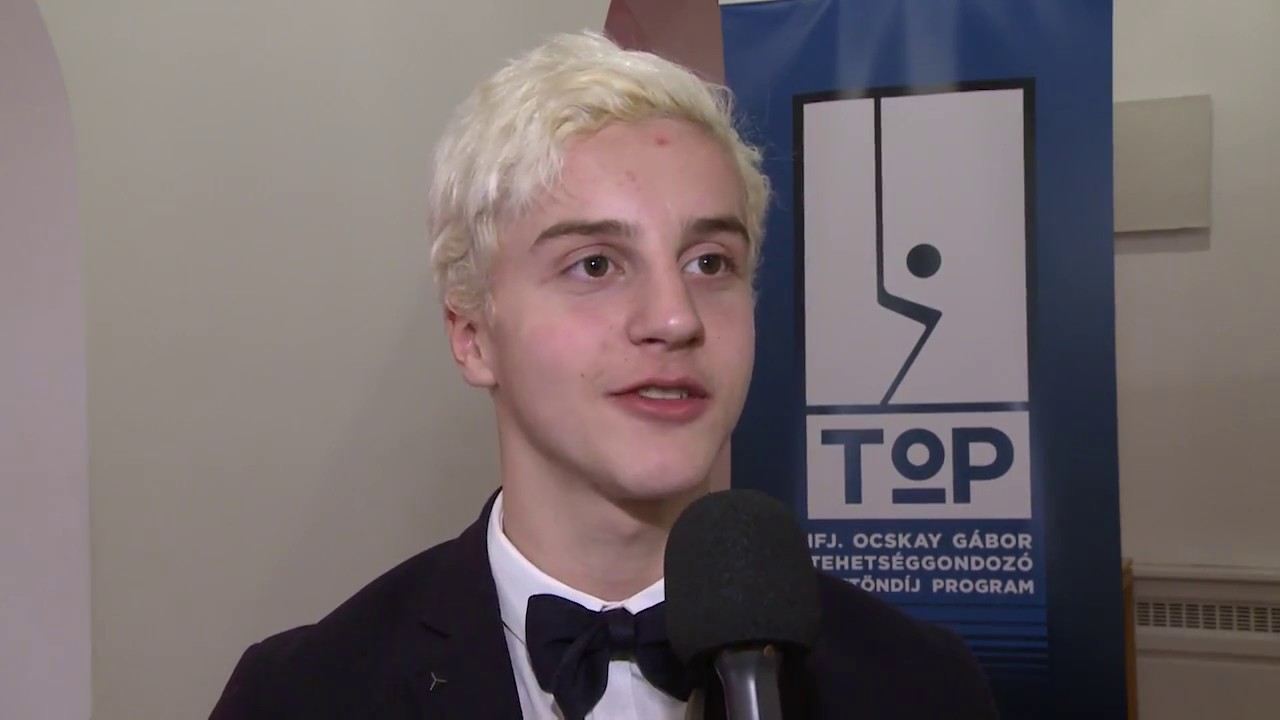 Ösztöndíj a példamutató fiatal hokisoknak