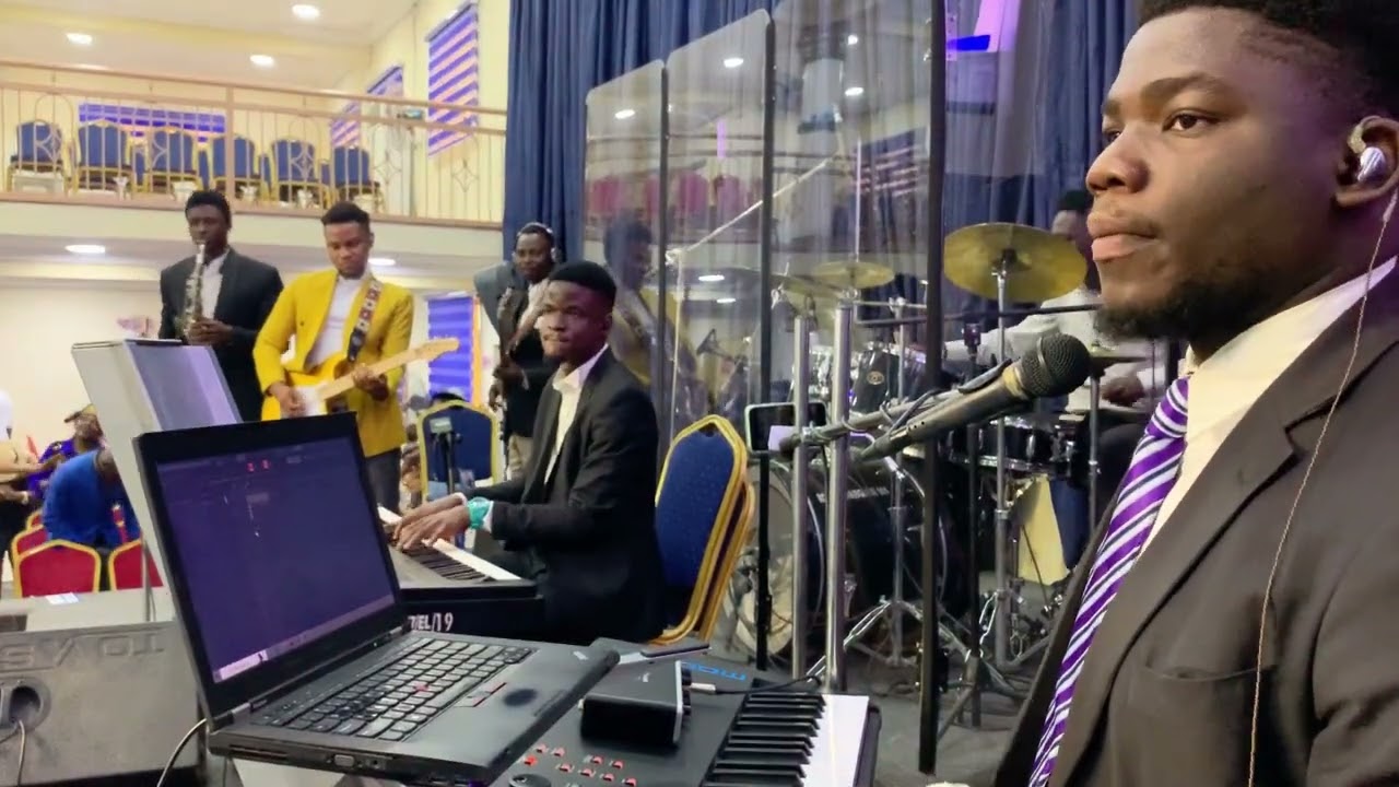 This Ariaria Praise Medley Will Make You Dance 🔥🔥 ! ! Piano Cam - @rccglp77