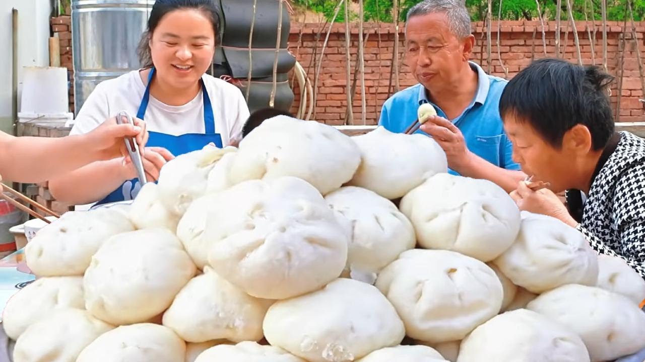 皮比纸薄却不破，一口爆汁的软面小笼包，在家也能完美复刻！#小笼包 #面食 #美食教程