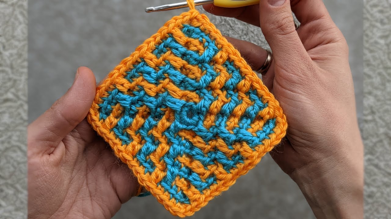 Вязаный крючком мозаичный лабиринт «бабушкин квадрат»