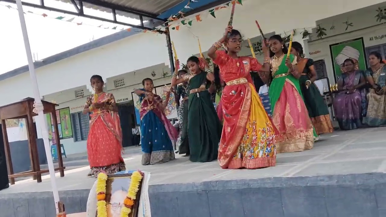 Gujari gujari song