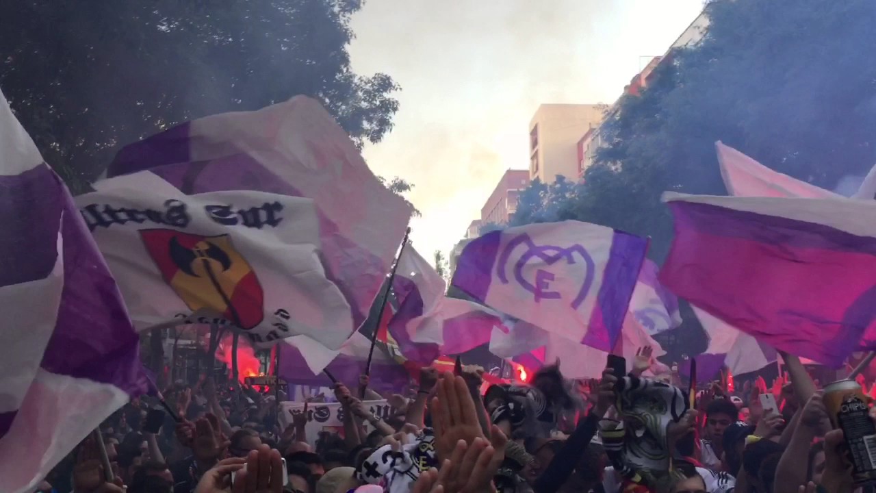 Real Madrid vs Barcelona 23/04/17 - Ultras Sur!!