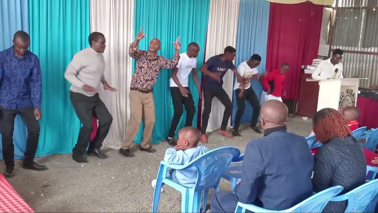 Dunia koyathelile live performance at A I C Kisaju