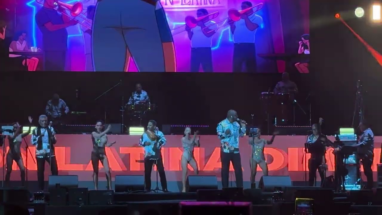 Dimensión Latina - Por tu proceder (en vivo)