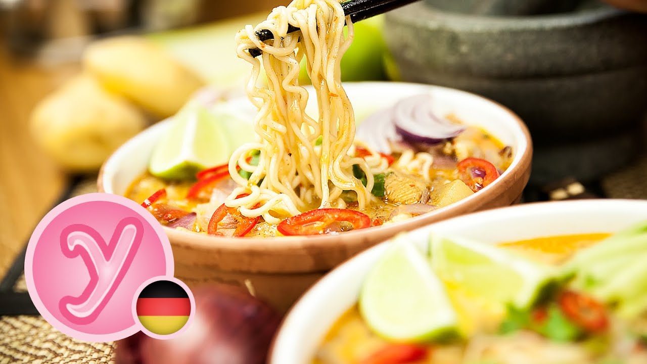 CURRY NUDELSUPPE mit Hähnchenfleisch und Kartoffeln
