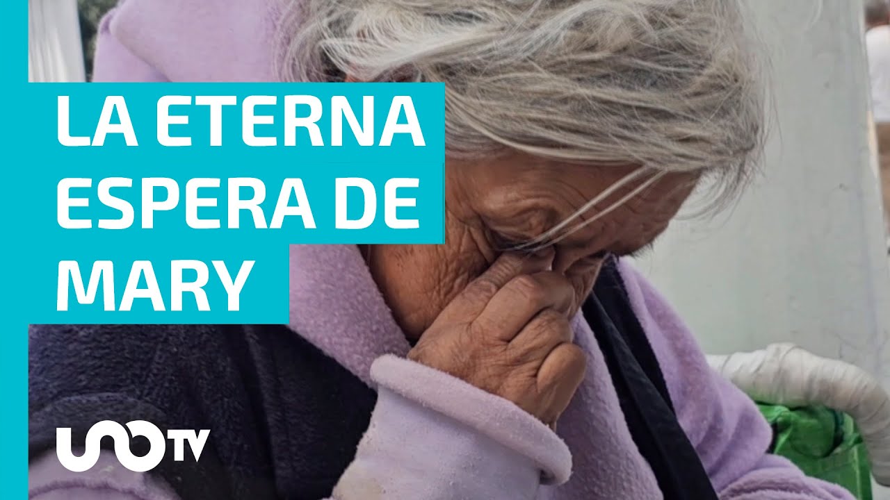 Ella es doña Mari, abuelita que espera a hijos en Central de Autobuses de Puebla