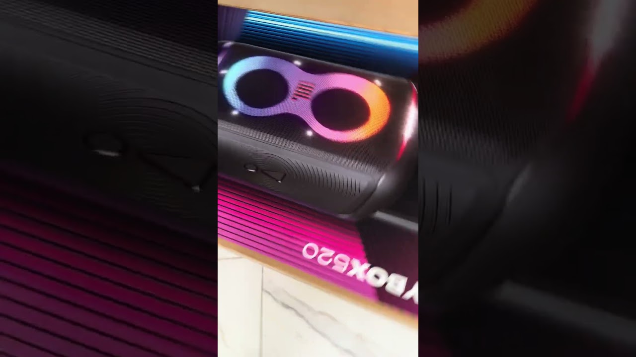 ￼ deschide împreună cu tatăl meu boxă JBL