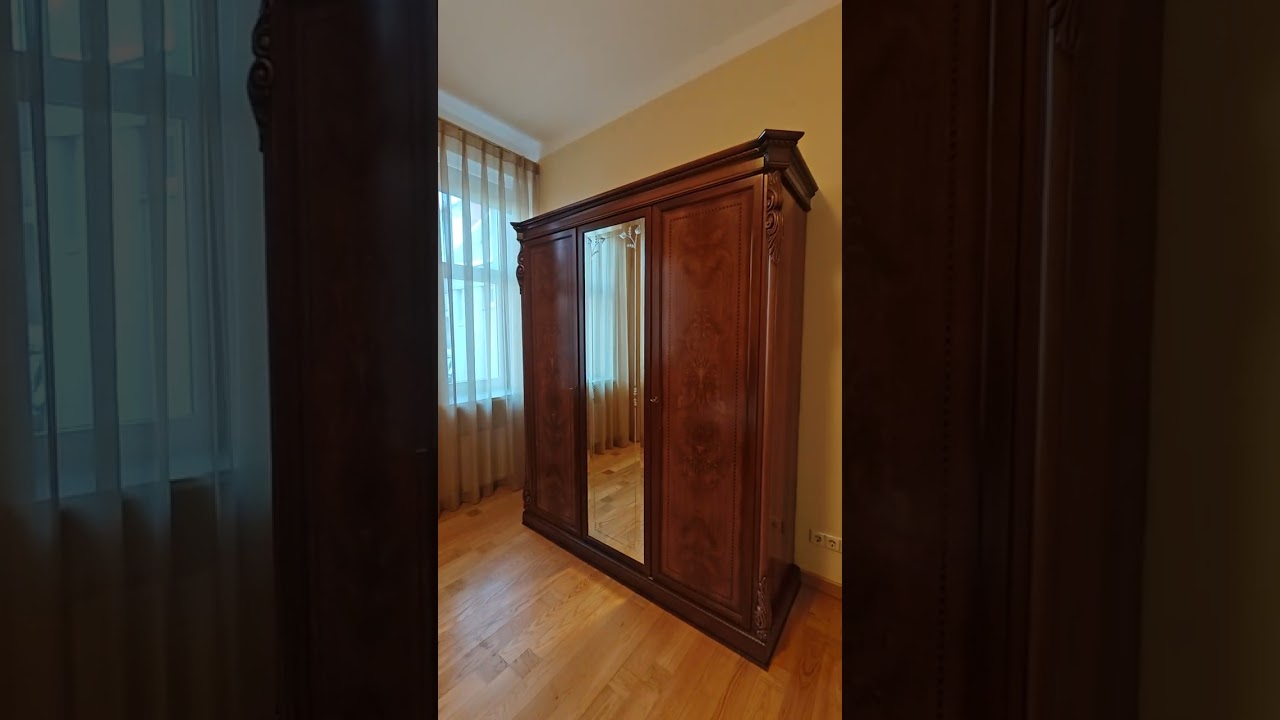 Pārdod 5. ist. dzīvokli Rīgā, Centrā, Ausekļa ielā.
