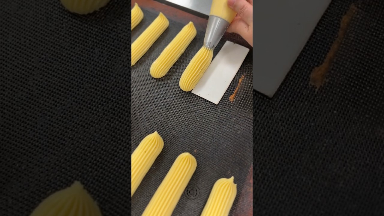 Making eclairs #knam #cake