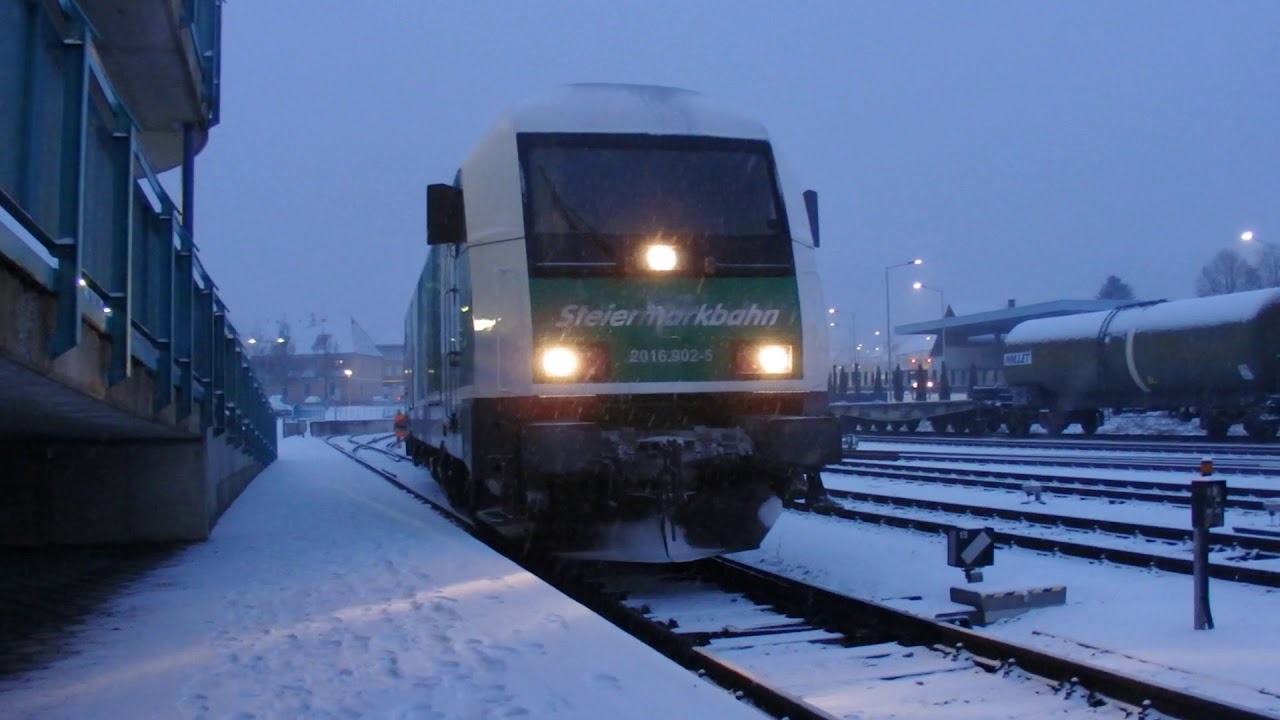 Der morgendliche Wendezug für Schüler (STB CityShuttle) auf der Weizerbahn am 23.1.2019