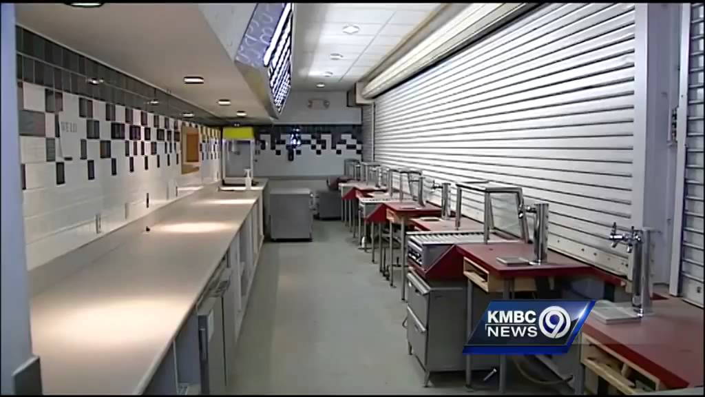 Kemper Arena tour shows challenges facing aging arena