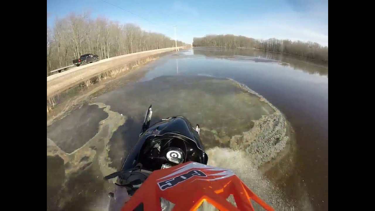 Water Skipping the F6
