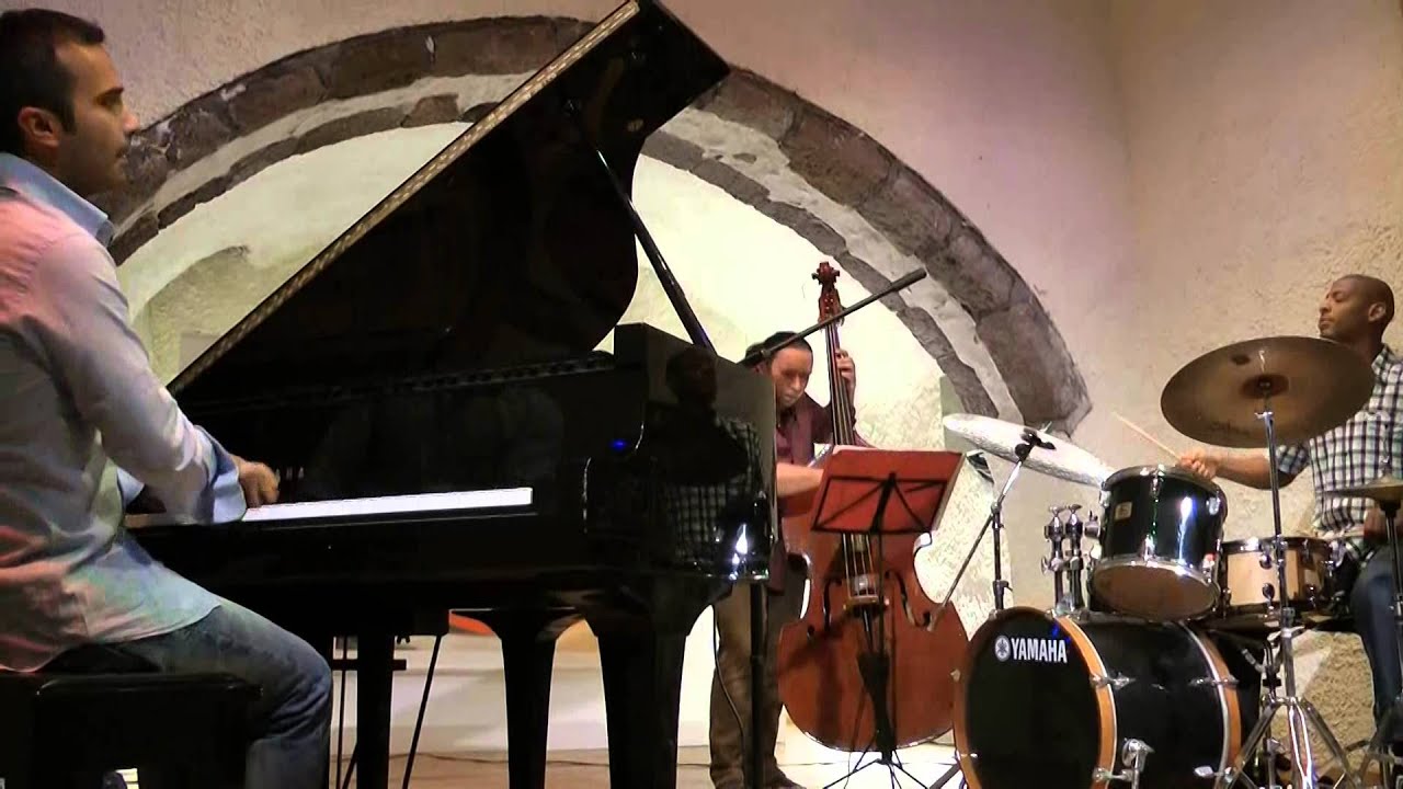 Georgios Tsolis trio 