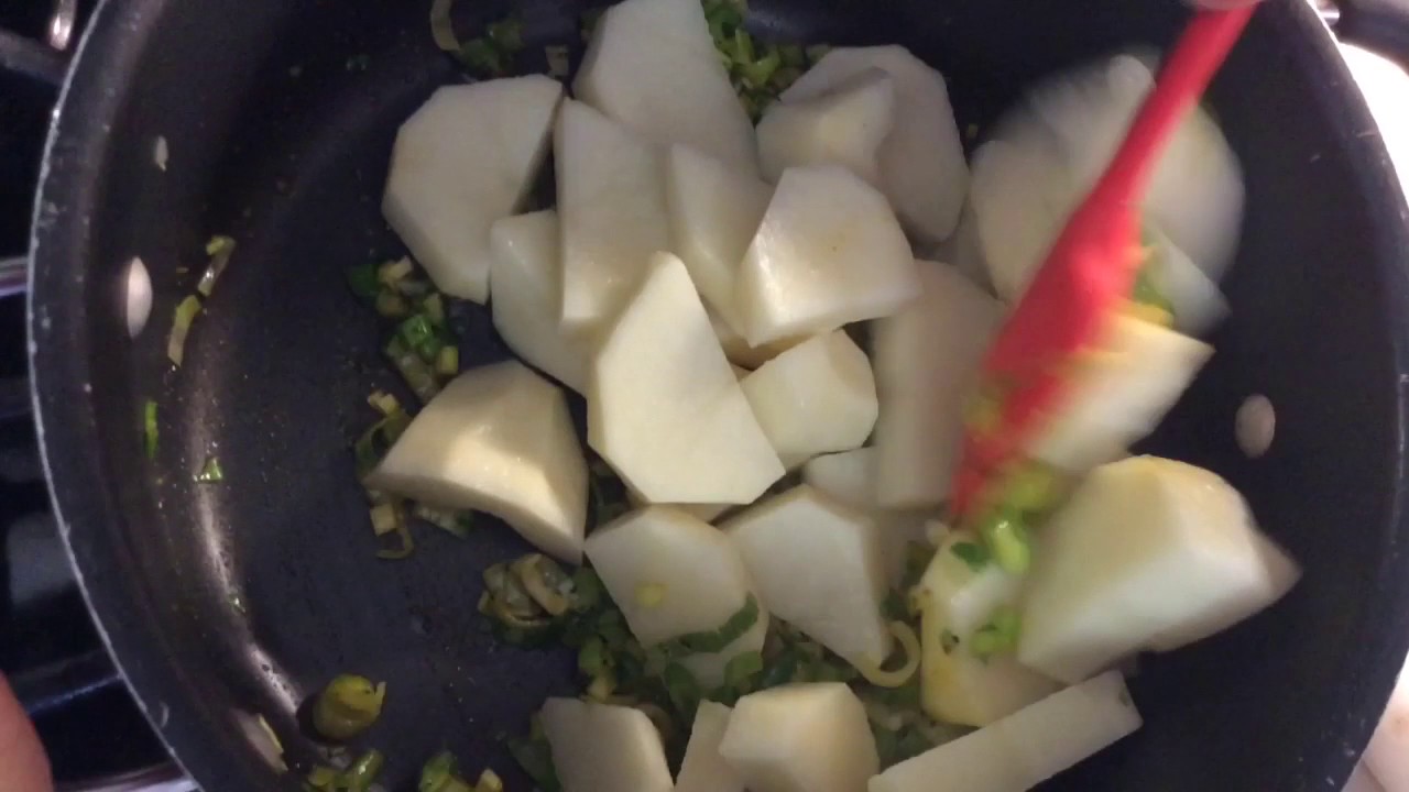 SOPA DE CUERO REVENTADO (ECUADOR)