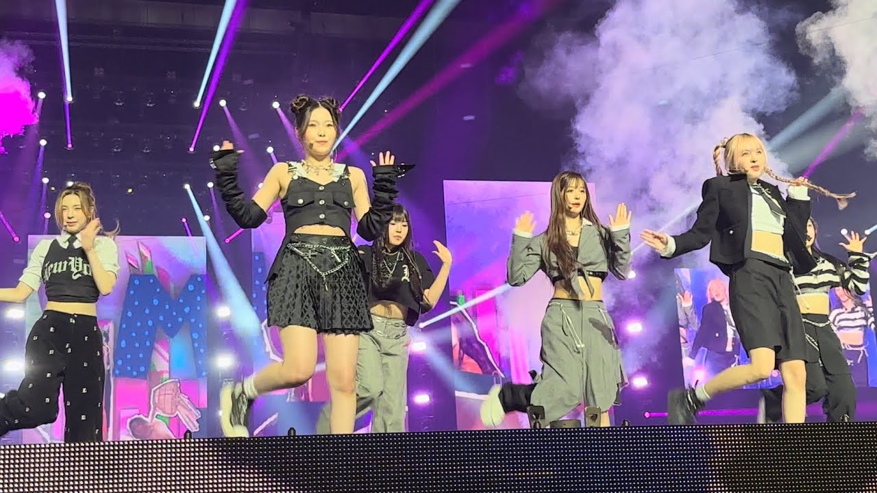 Young, Dumb, Stupid - Nmixx / Music Bank Paris La D&eacute;fense Arena 08.04.2023 Fancam