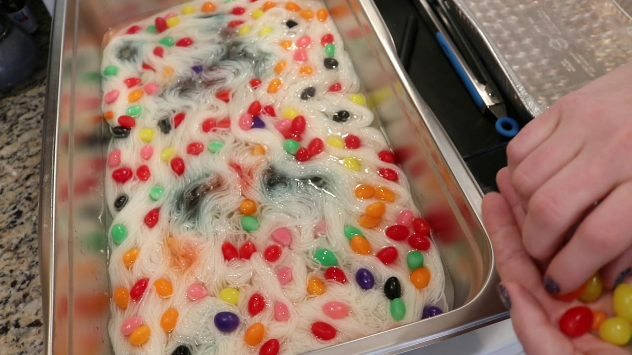 Dyepot Weekly #113 - Dyeing Yarn with Jelly Beans