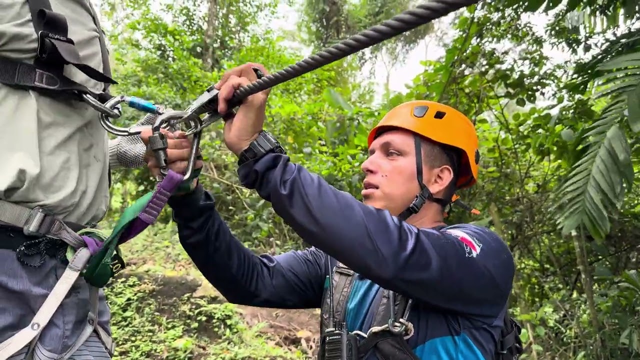 Zipline and rappel experience with Arenal Mundo Aventura