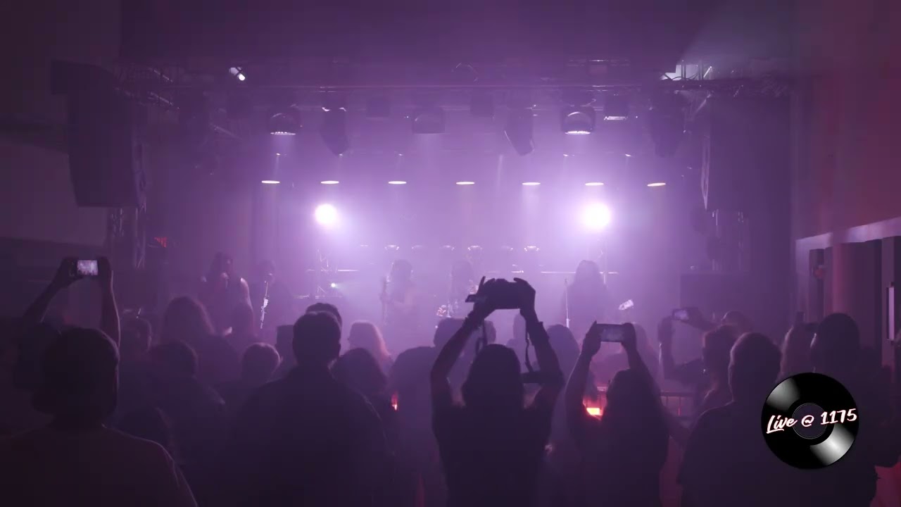 Saliva "Click Click Boom"