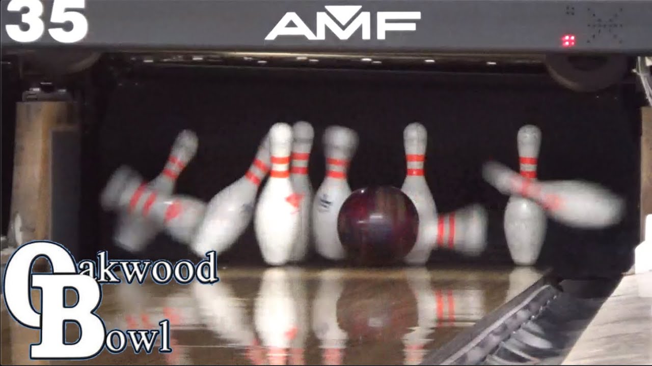 Bowling At Oakwood Bowl (82-90)