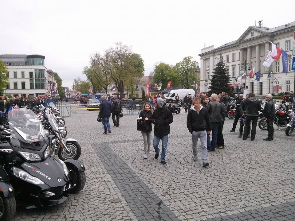 (HD) IX Radomska Wiosna Motocyklowa w Radomiu - PARADA 30.04.2016