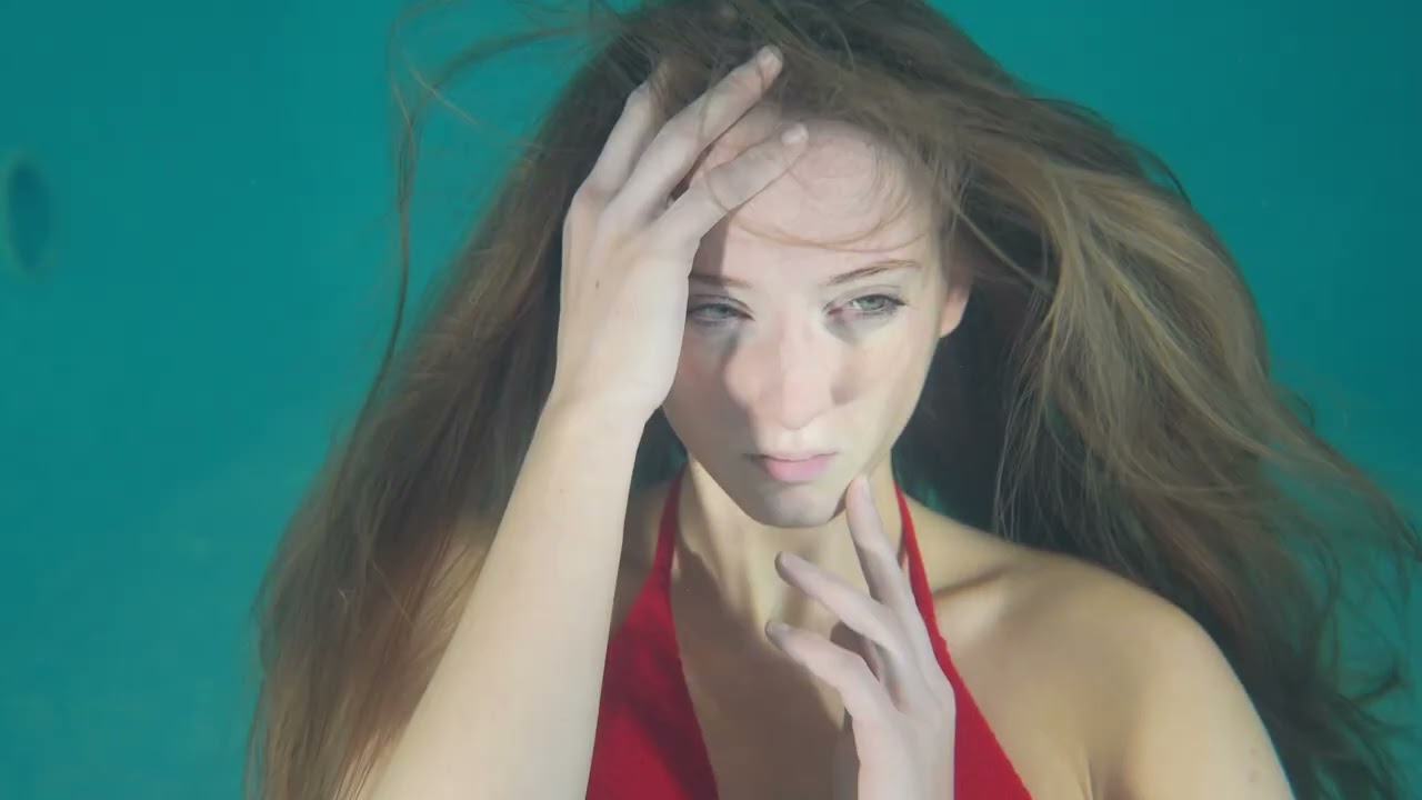 Elven Princess Underwater