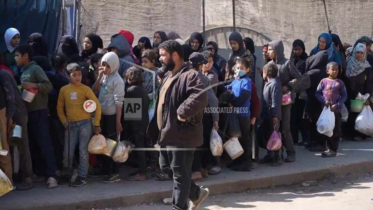 Displaced Palestinians in Gaza fearful war may resume, as they struggle to secure food and shelter