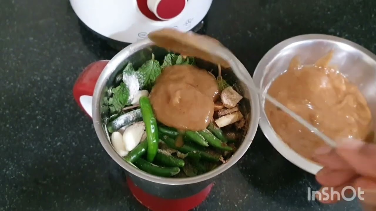 Teekhe Chatpate Pani Phulke / Golgappe with Dahi Bhalla 