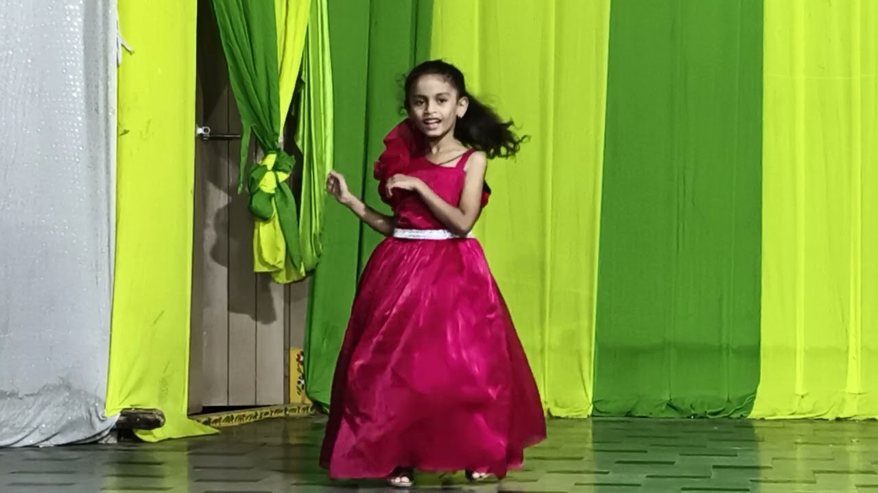 Shivani public school (Geethanjali group of schools Narsampet) Ranu bombai ki ranu dance performance