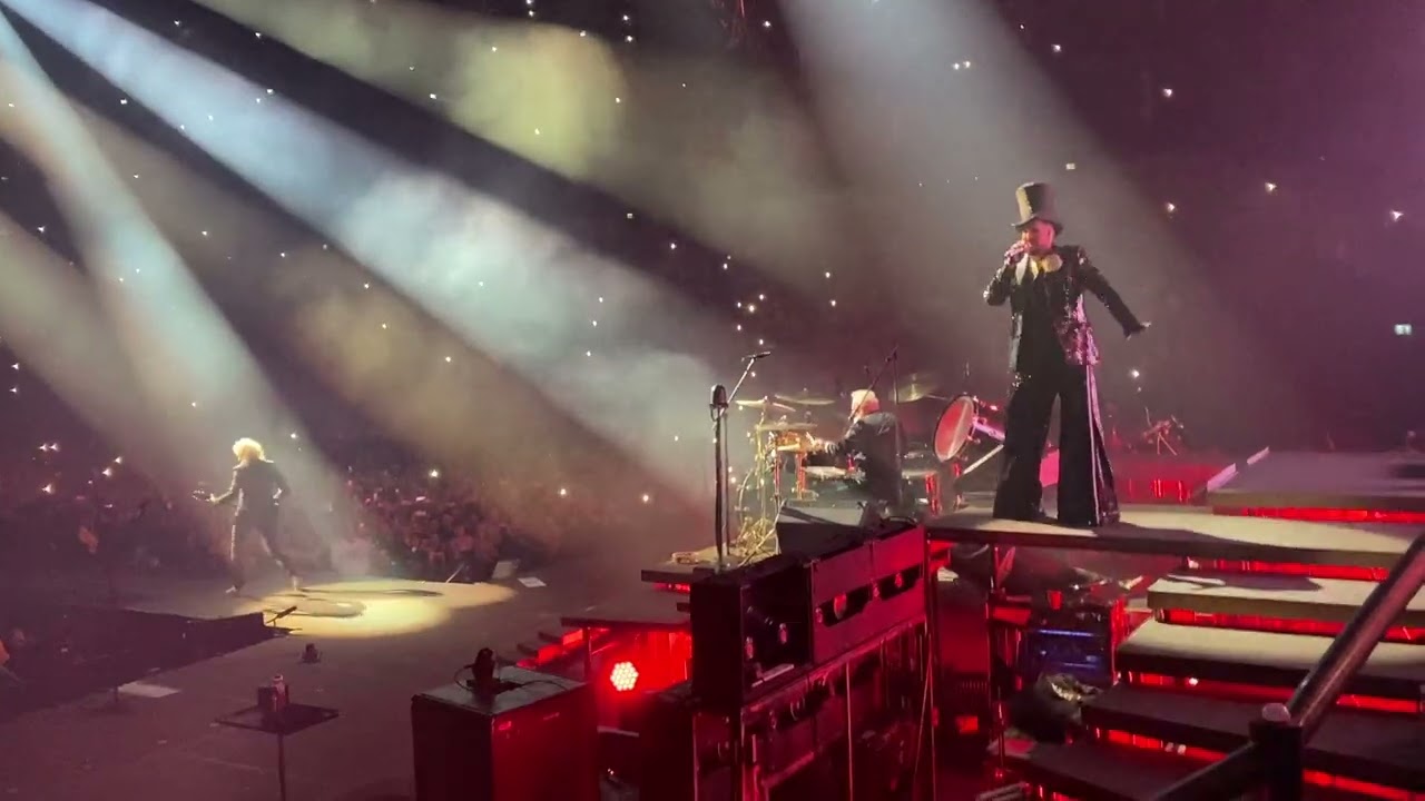 Opening Innuendo / Now I'm Here - Queen & Adam Lambert Live from Stage 5.6.2022