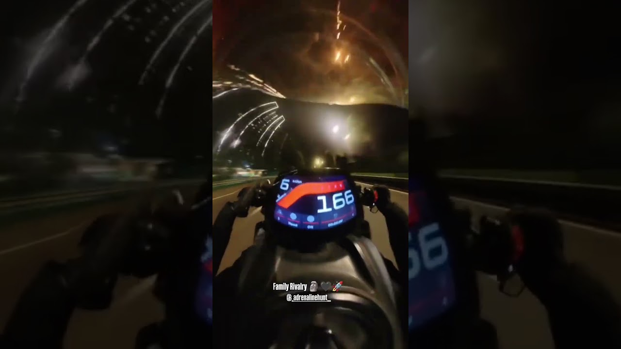 RC 390 vs Duke 390 top end battle ⚡
