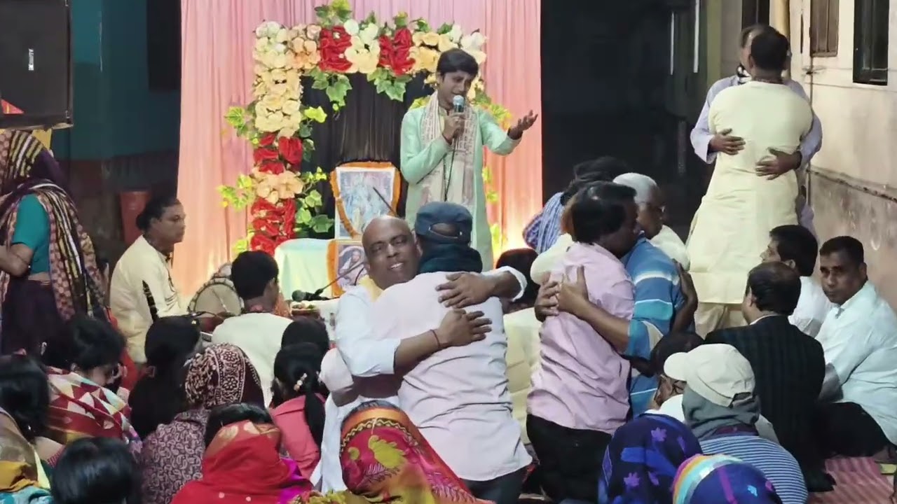দেখুন রামায়ণ আসরে ভক্তদের মাঝে কান্নার ঢল।আসর:হাজিগঞ্জ মোকিমাবাদ।কীর্তনীয়া:সুজন সুত্রধর☎️01817955399