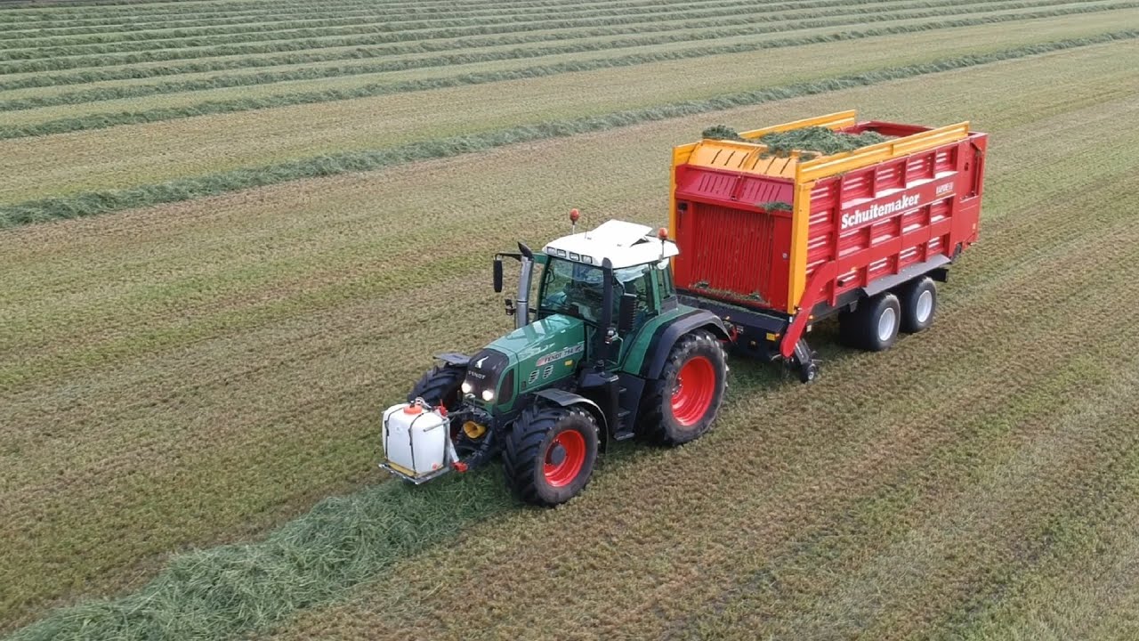 Grass silage with Fendt