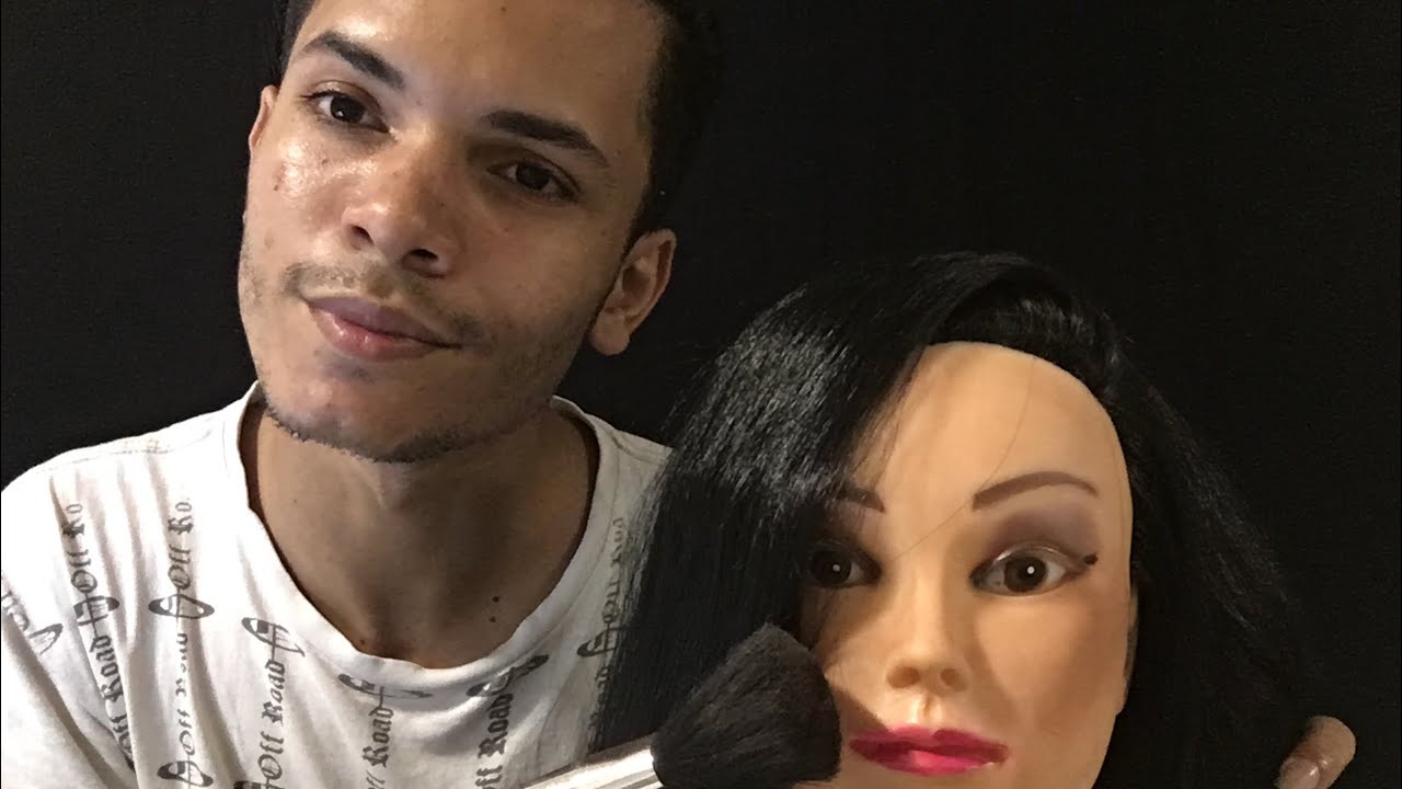 ASMR : MAQUIAGEM NA BONECA