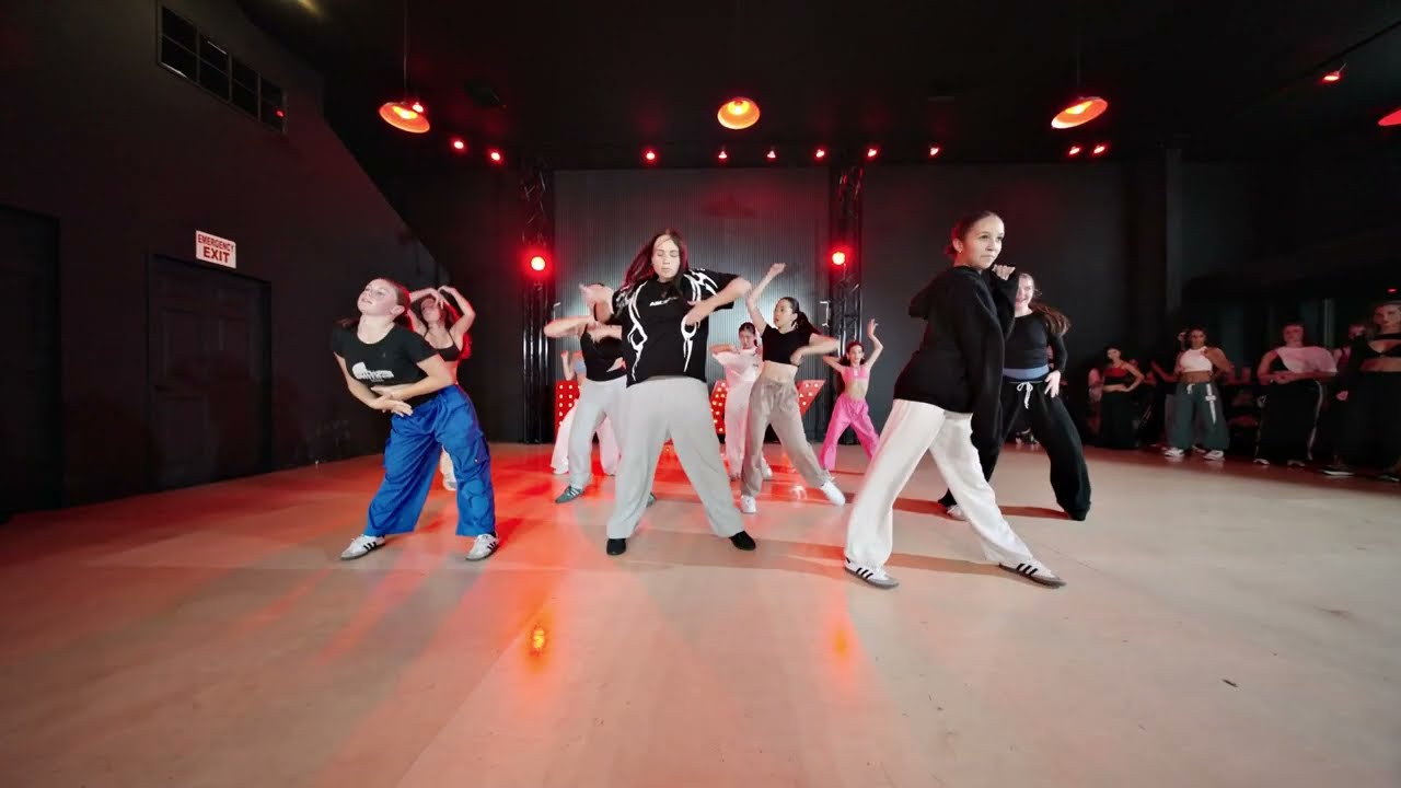 Kelly Sweeney Class @ Playground LA | Malia Schonfeld