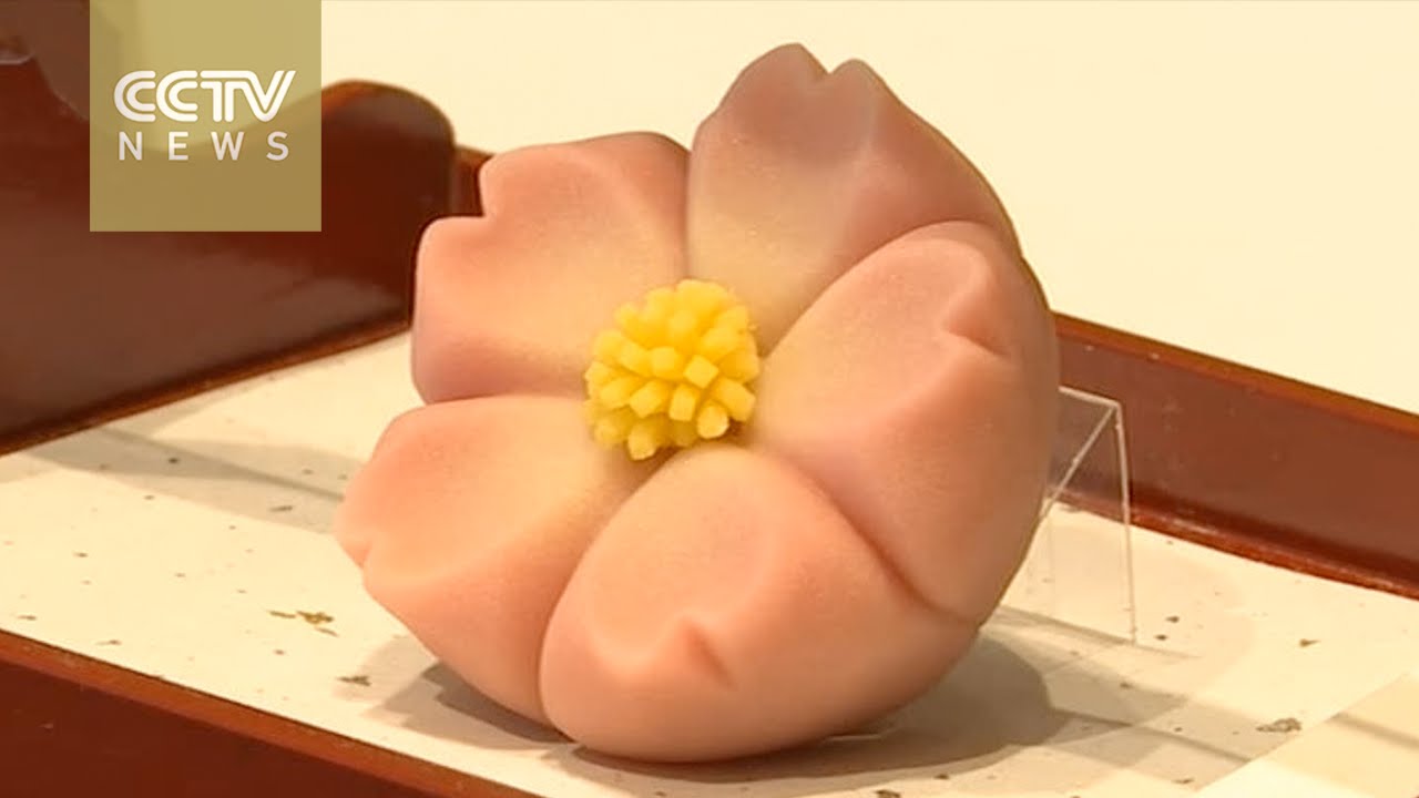 Sakura-themed food a hit in Japan