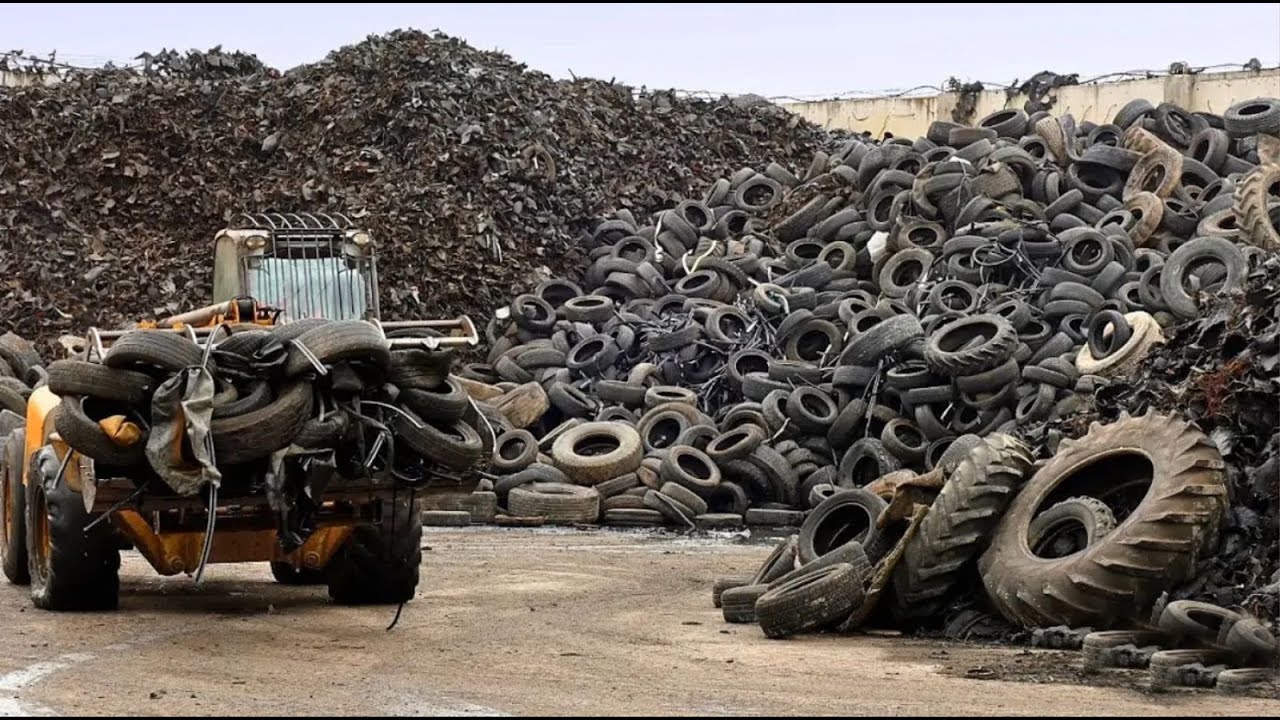 Unbelievable Recycling! How Old Waste Tyres are Turned into Oil Fuel | waste Recycling