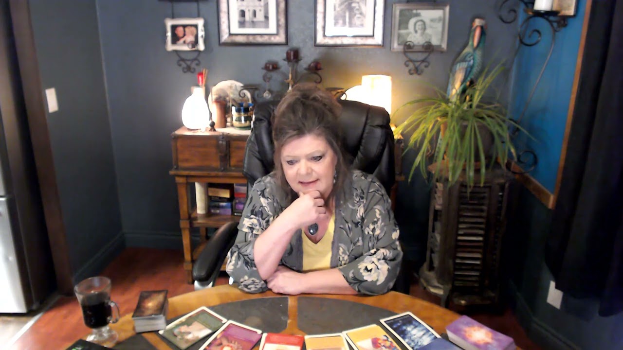 CAPRICORN MAR 29 YOU MAY BE OVERGIVING AND IT'S DRAINING YOU! FILL YOUR OWN CUP!