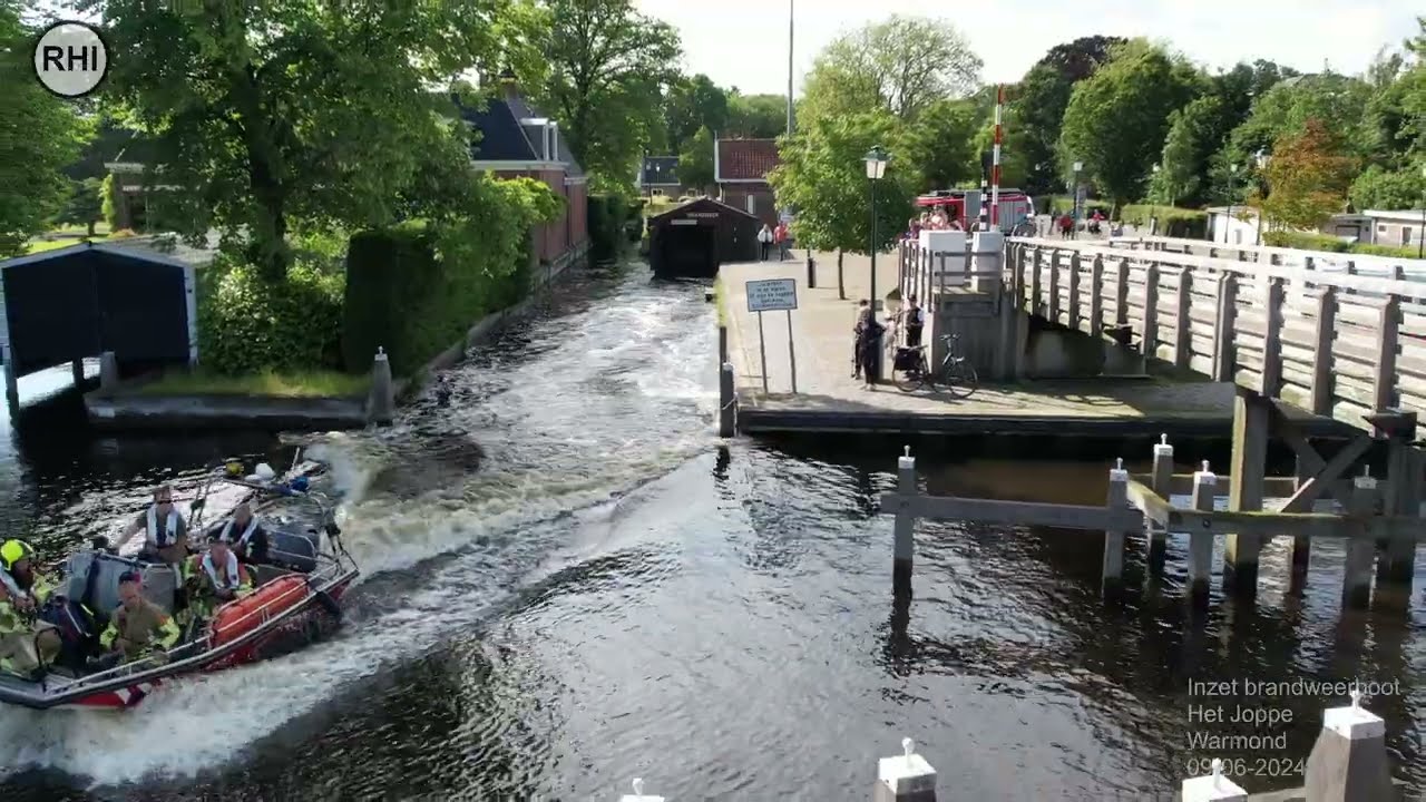 Warmond / Het Joppe - Persoon te water / 09-06-2024