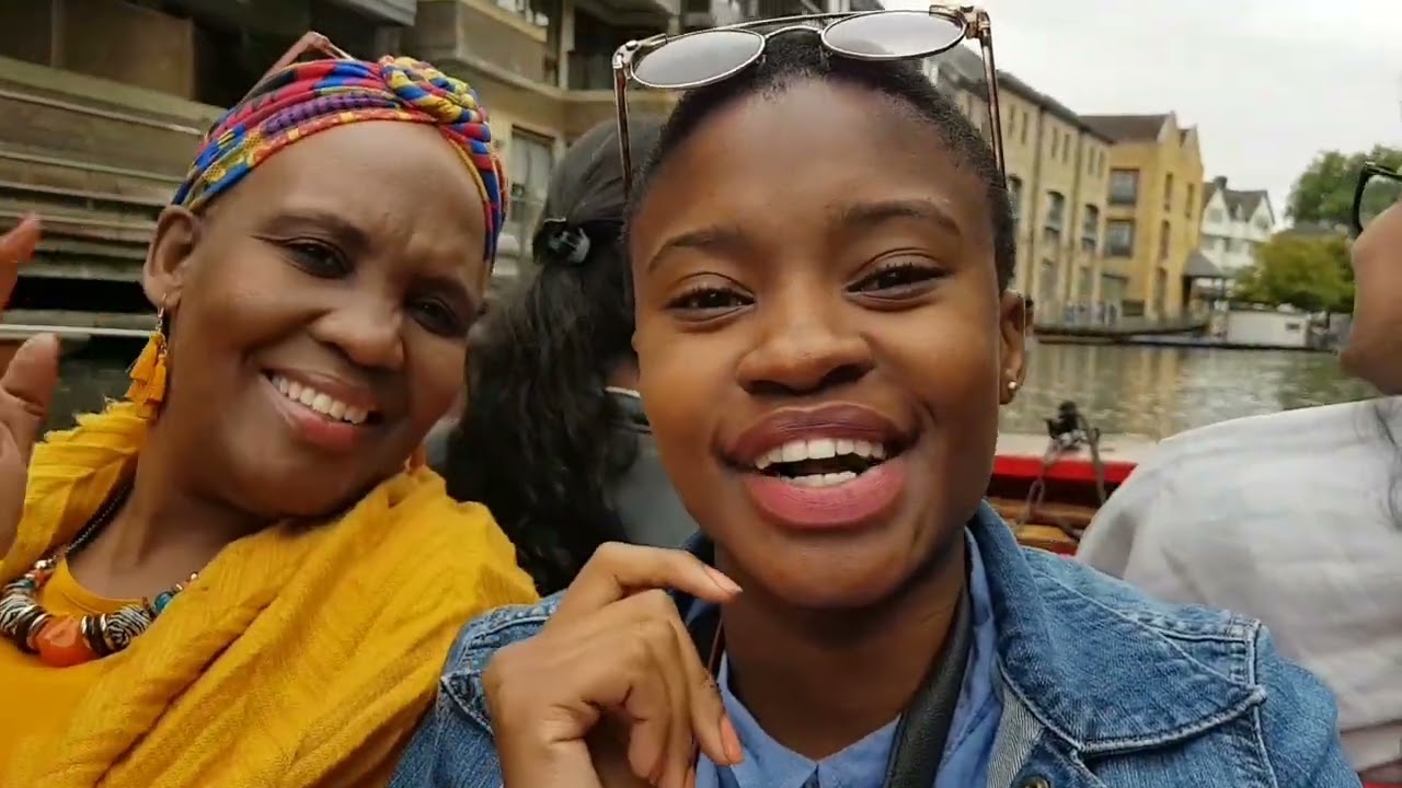 VLOG| Punting Tour In Cambridge, England, United kingdom!