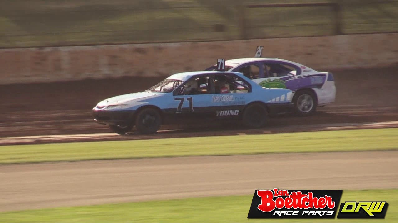 Production Sedans - Heat 3 - Australian Grand Prix - Kingaroy Speedway - 11.11.17