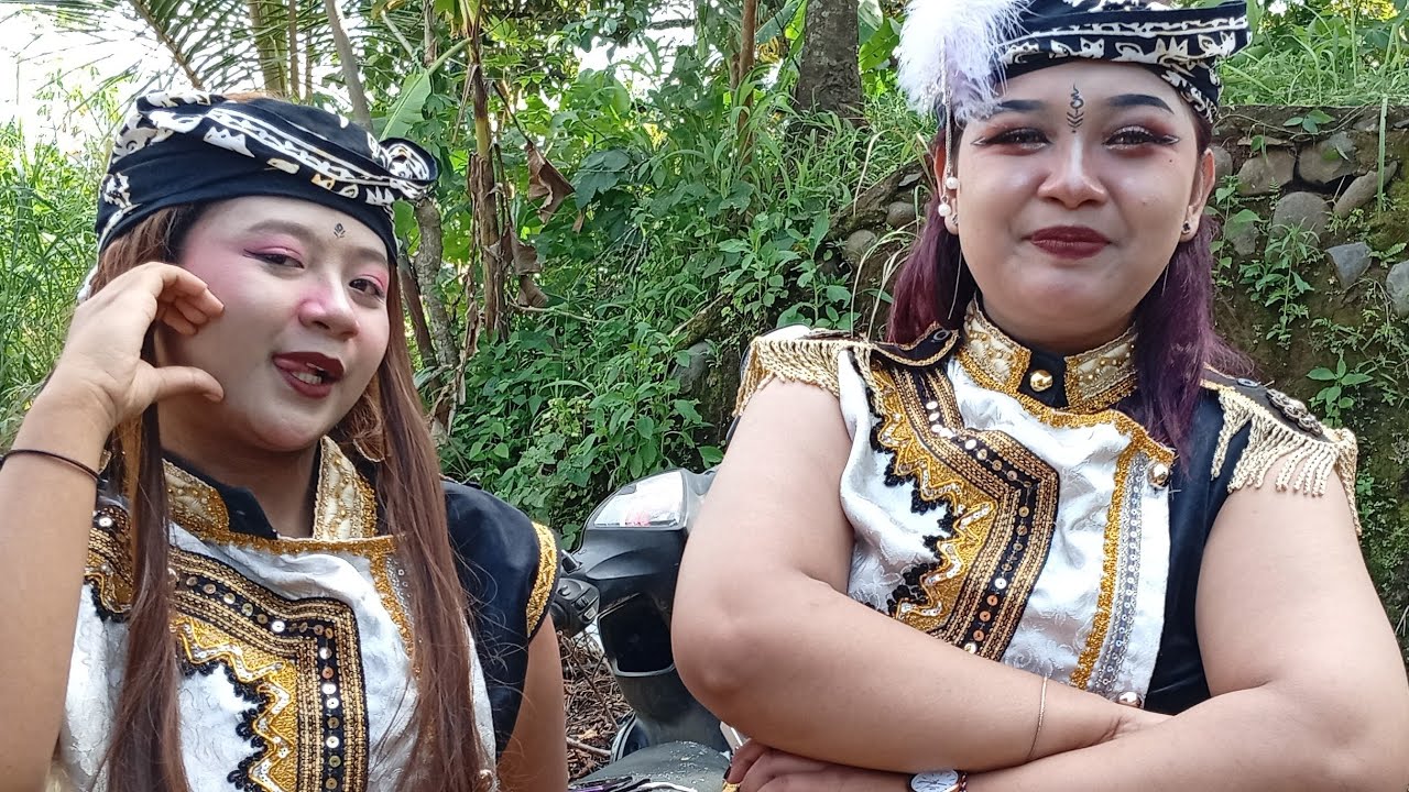 Live in babakan kandangwangi❗Seni tari kreasi pembuko Ebeg satria punggawa kandangwangi