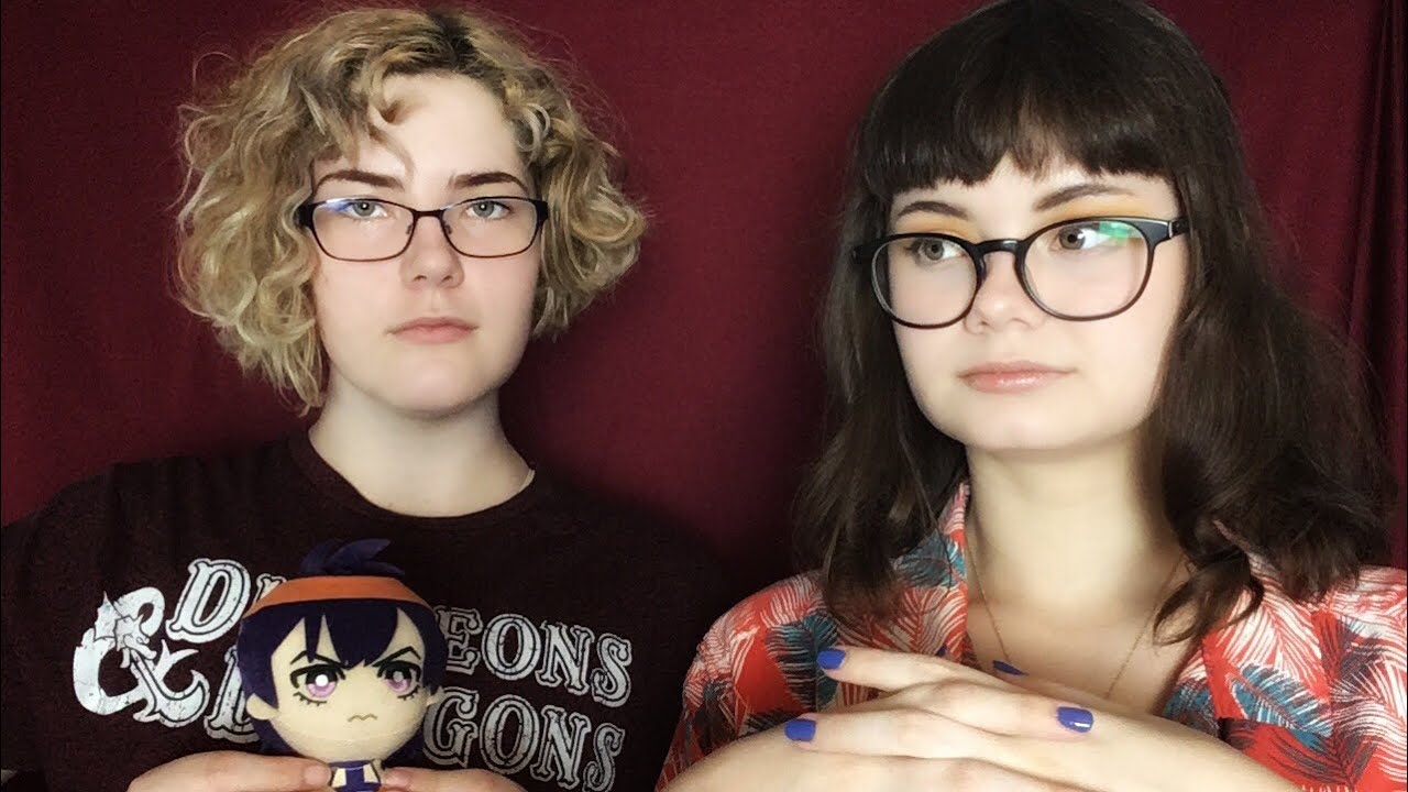 Cosplayers Read and React to r/NeckBeard posts