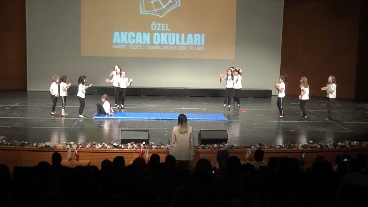 AKCAN OKULU ÖĞRENCİLERİNİN JİMNASTİK GÖSTERİSİ