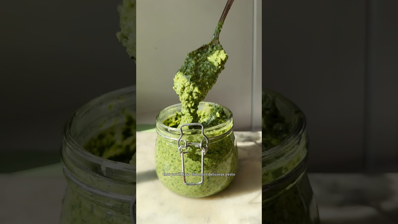 Wild garlic pesto #shorts #foraging #spring