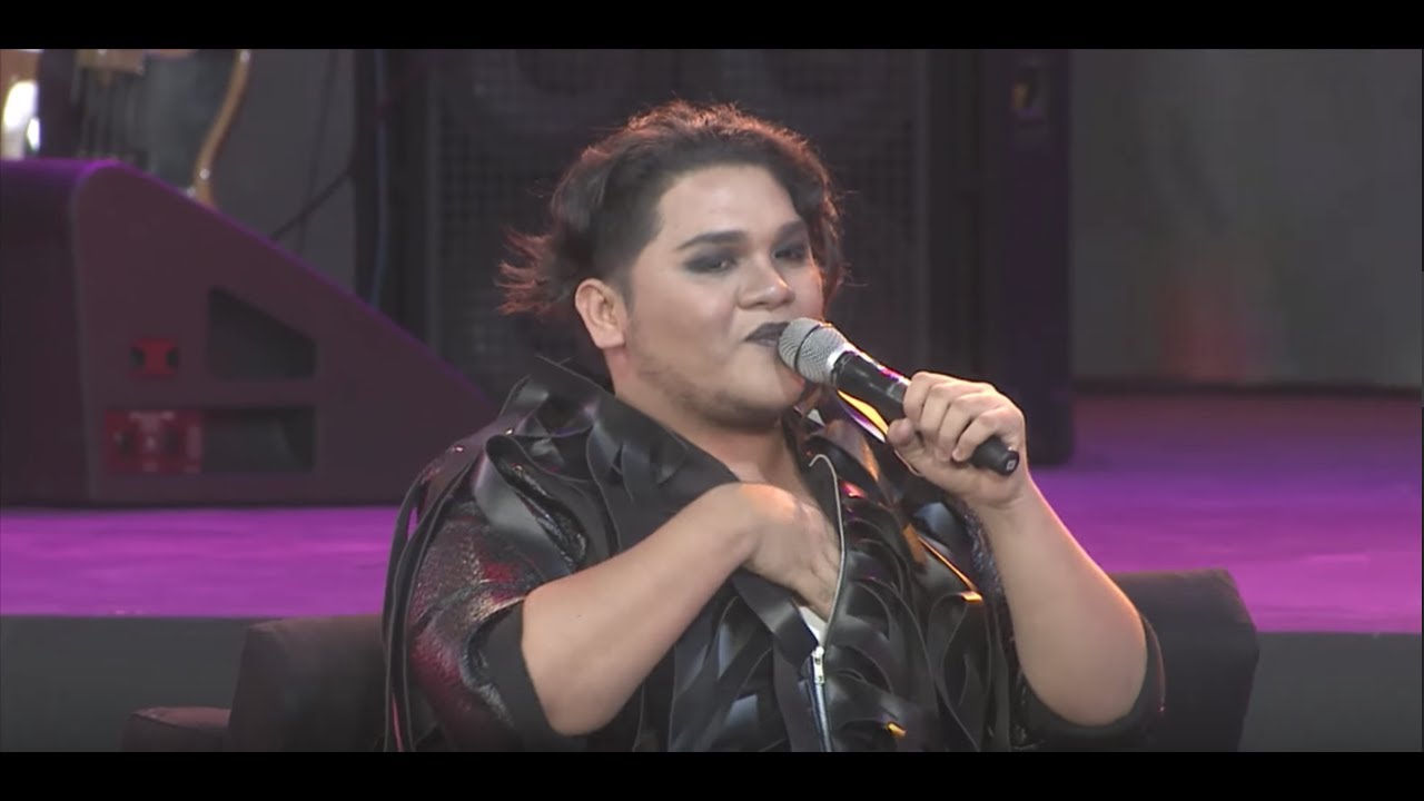 Lloyd Cafe Cadena @ YouTube FanFest Philippines 2016